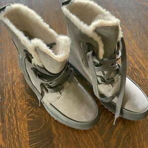 Women’s Tivoli IV boot 8.5 color Quarry